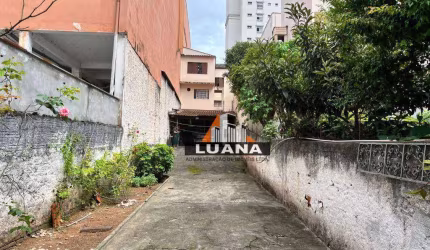 Casa com terreno.