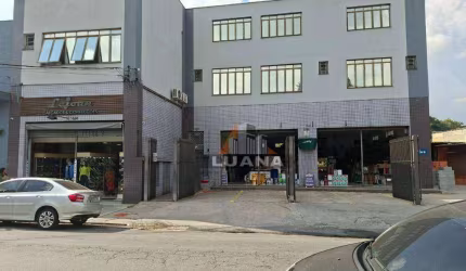 Predio com 2 Lojas e Deposito com 8 vagas de garagem em Rua Comercial defronte Agencia do Bradesco da Vila Jaguara.