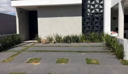 Casa em construção de condomínio, com 3 dormitórios, sendo 1 suíte  à venda, 110 m² por R$ 600.000 - Condomínio Horto Florestal Villagio - Sorocaba/SP