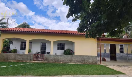 Chácara com 2 dormitórios à venda, 2200 m² por R$ 700.000,00 - São Roque - São Roque/SP