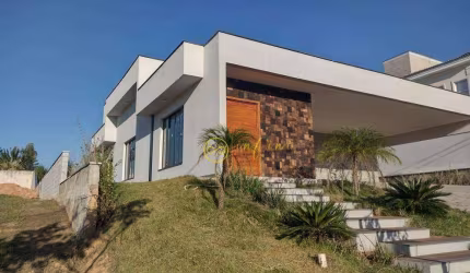 Casa Térrea de Condomínio com 3 quartos todos suítes  à venda, 360 m² por R$ 2.300.000 - Condomínio Saint Charbel - Araçoiaba da Serra/SP