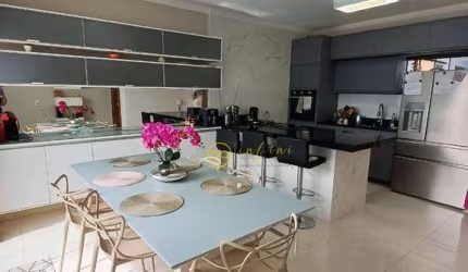 Casa sobrado com 3 quartos, sendo 1 suíte à venda, 180 m² por R$ 849.000 - Jardim Emília - Sorocaba/SP