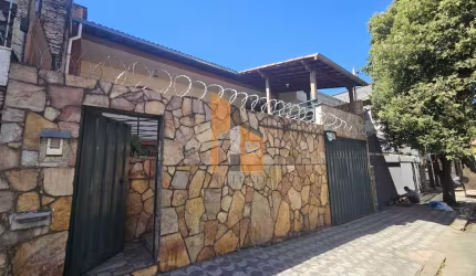 Casa com 3 quartos à venda em Belo Horizonte