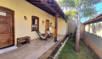 Casa com 3 quartos à venda em Contagem