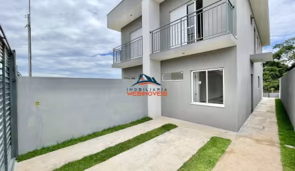 Casa venda com: - 3 dormitórios, - Sala de estar e jantar - Cozinha - Área de serviço - Quintal - 1 banheiros  - 2 vagas descobertas para veículos.