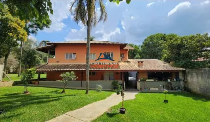 Venda de Casa em Condomínio de Luxo em Vargem Grande Paulista-SP, 3 Quartos, 2 Suítes, 2 Salas, 5 Banheiros, 6 Vagas.