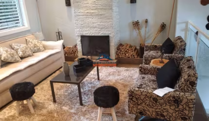 Casa em Condomínio de Luxo em Cotia-SP - 3 Quartos, 1 Suíte, 3 Salas, 3 Banheiros, 4 Vagas de Garagem, 330m² de Área. Venha Conferir!