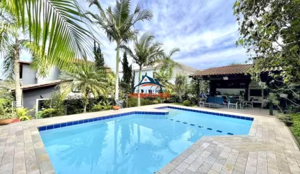 Casa em condomínio fechado com 4 quartos à venda na Alameda Itália, 01, Residencial Euroville, Carapicuíba por R$ 1.950.000