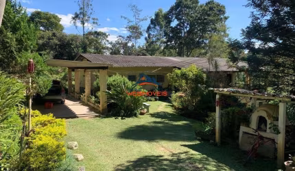 Casa à venda em Cotia-SP, bairro Cachoeira: 3 quartos, 1 suíte, 4 salas, 3 banheiros, 6 vagas, 340m². Imperdível!