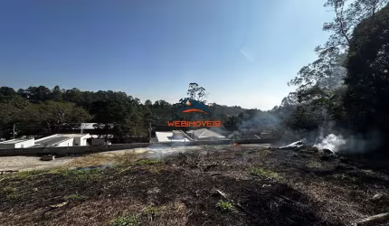 Terreno à venda em Cotia-SP, Vila Santo Antônio: 927,92 m² de área! Aproveite essa oportunidade!