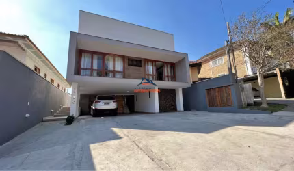 Casa em condomínio fechado com 4 quartos à venda na Avenida Estácio de Sá, 1249, São Paulo II, Cotia por R$ 3.350.000