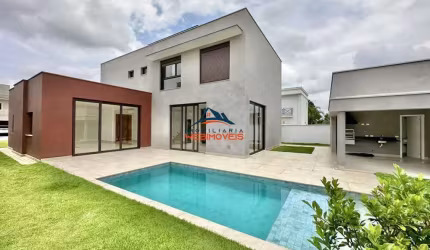 Luxuosa casa em condomínio à venda na Granja Viana, Carapicuíba-SP: 4 quartos, 4 suítes, 3 salas, 4 banheiros, 4 vagas, 307,61 m².