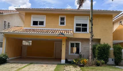 Casa de luxo em condomínio à venda em Cotia-SP, no Bosque do Vianna: 4 quartos, 4 suítes, 3 salas, 6 banheiros, 4 vagas, 320m².