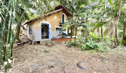 Imperdível oportunidade: Casa à venda na Granja Viana, Cotia-SP! 1 quarto, 1 sala, 1 banheiro, 3 vagas, 35m²!