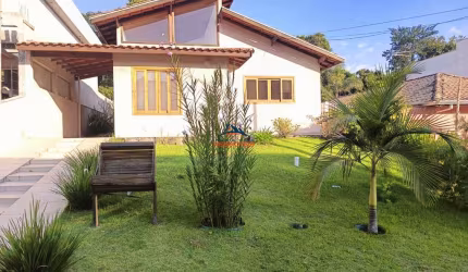 Casa em Condomínio de Luxo no Jardim Europa: 2 quartos, 2 suítes, 2 salas, 3 banheiros, 3 vagas - Vargem Grande Paulista-SP