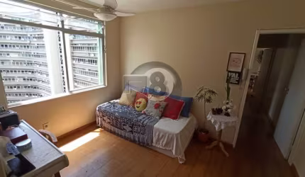 2 Dormitórios, 54m² privativos, Centro!