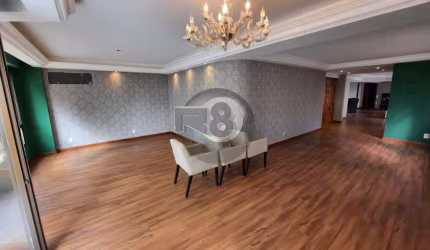 Centro, 3 Suítes, 2 vagas, 254m² !