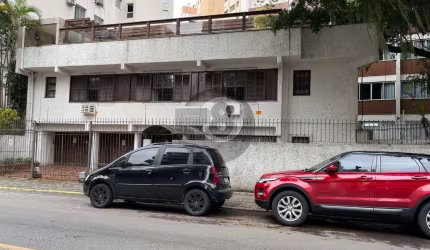 Última casa da Av. Trompowsky!
