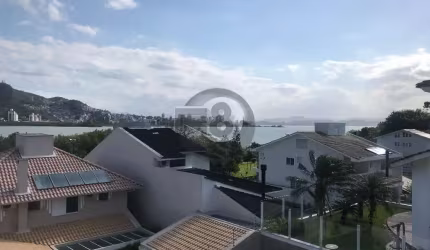 Ampla casa no João Paulo, linda, vista mar!