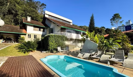 AMPLO TERRENO, OTIMA CASA