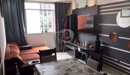 Apartamento de 2 dormitórios no Centro.