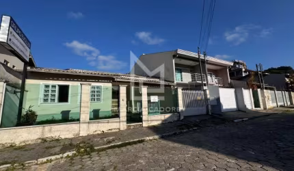 Casa com 3 quartos à venda na Fazendinha, Itajaí , 173 m2 por R$ 950.000