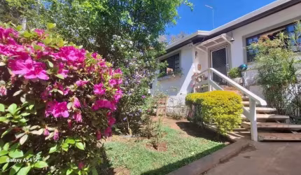 VENDO  LINDA CASA