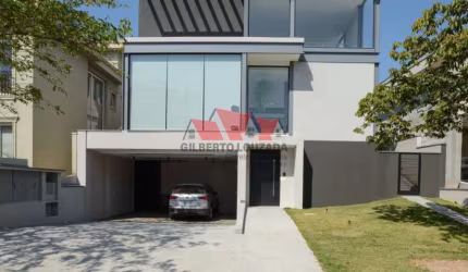 LINDA CASA  EM COMDOMINIO