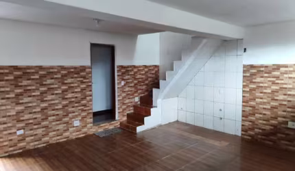 SOBRADO COM 3 CASAS