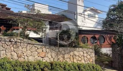 Casa com terreno de 880 metros