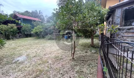 Terreno próximo ao mar