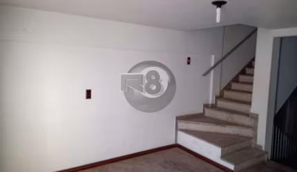 Casa 5 quartos sendo 1 suíte, Centro!