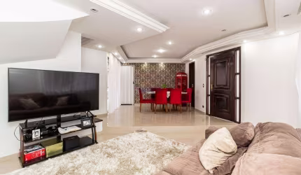 Casa à venda em Curitiba, Santa Cândida, com 4 quartos, com 252 m²