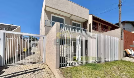 Sobrado à venda em Curitiba, Bairro Alto, com 3 quartos, com 94 m²