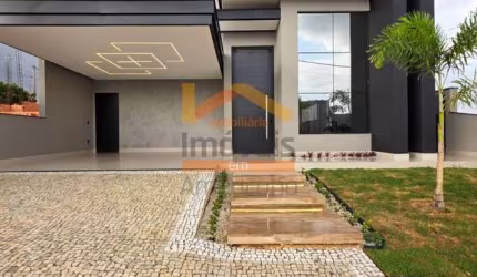 Casa em condomínio: 3 quartos, 2 suítes, 2 salas, 4 banheiros, 4 vagas de garagem em Nova Odessa-SP.