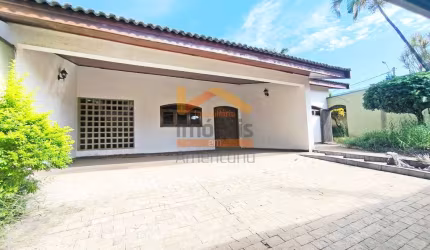 Casa Comercial para locação em Americana-SP, Jardim Ipiranga - 3 quartos, 1 suíte, 3 salas, 4 banheiros, 4 vagas de garagem, 250m²!