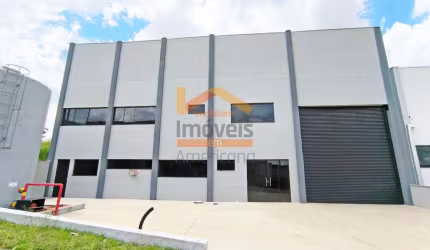Aluguel de Barracão Comercial: 4 salas, 4 banheiros, 946m² no Centro Industrial de Santa Bárbara D'oeste-SP