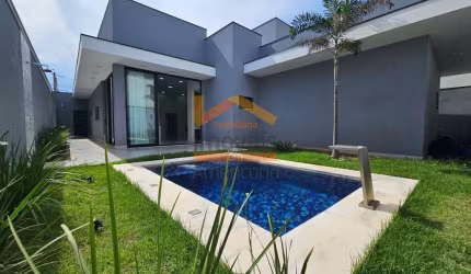 Casa de luxo em condomínio com 3 suítes e 4 vagas de garagem em Americana-SP, no Loteamento Residencial Jardim Villagio.