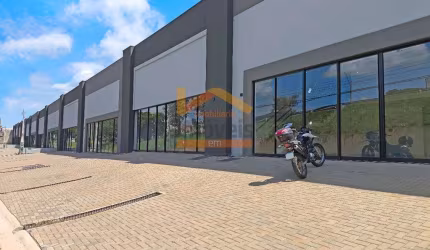 Salão Comercial para Locação em Santa Bárbara D'oeste-SP no Jardim Amélia - 286m², 3 Banheiros e 4 Vagas de Garagem!