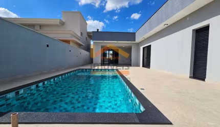 Casa de alto padrão à venda em condomínio no Parque Fortaleza, Nova Odessa-SP: 4 quartos, 2 suítes, 2 salas, 4 banheiros, 4 vagas de garagem, 250m².