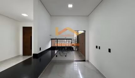 Imperdível! Casa à venda em Nova Odessa-SP, Parque Fabrício: 2 quartos, 1 suíte, 1 sala, 2 banheiros, 2 vagas, 80m².