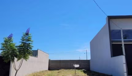 Terreno à venda em Americana-SP, Loteamento Residencial e Comercial Bairro Pacaembu, 300m² de área. Venha conferir!