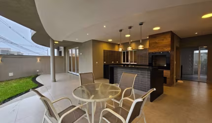 Casa de Luxo em Condomínio Exclusivo em Americana-SP - 3 quartos, 3 suítes, 3 salas, 5 banheiros, 4 vagas de garagem, 475,00 m².