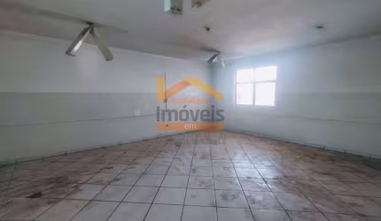 Salão Comercial de Alto Padrão para Locação em Americana-SP, Bairro Jardim Colina: 10 Salas, 4 Banheiros, 396m² de Área.
