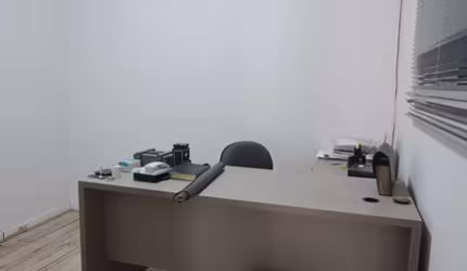 Aluguel de Sala Comercial de Alto Padrão com 6 Vagas no Jardim São Vito, Americana-SP - 245m² de Luxo e Conforto!