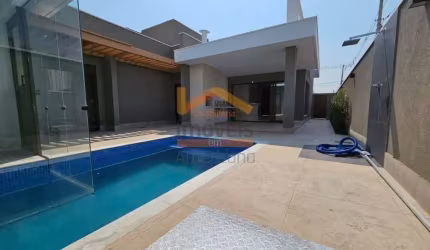 Casa de alto padrão no Condomínio Jardim Solar das Esmeraldas em Nova Odessa-SP: 3 quartos, 1 suíte, 2 salas, 4 banheiros, 2 vagas, 185m².