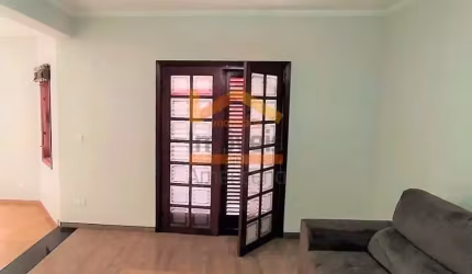 Chácara de Luxo à Venda em Americana-SP - 3 quartos, 1 suíte, 3 salas, 3 banheiros, 6 vagas de garagem - Imperdível!