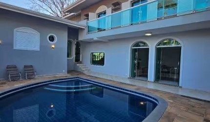 Imponente mansão de luxo à venda no Condomínio Iate Clube Americana-SP - 4 quartos, 4 suítes, 6 banheiros, 6 vagas, 600m².
