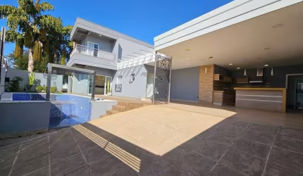 Casa de luxo em condomínio: 3 quartos, 3 suítes, 5 banheiros e 233m² em Americana-SP. Confira!