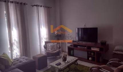 Imperdível oportunidade: Casa à venda em Americana-SP, bairro Cidade Jardim I, 3 quartos, 1 suíte, 2 salas, 3 banheiros, 6 vagas, 180m².